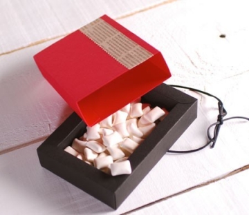 Caja de cartón para caramelos