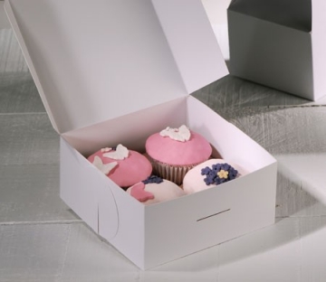Decorated box for four cupcakes