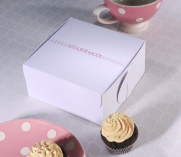 Box for cupcakes with printed logo