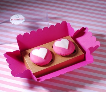 Box for two cupcakes with a printed label
