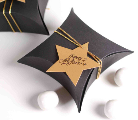 Box for New Year’s favours