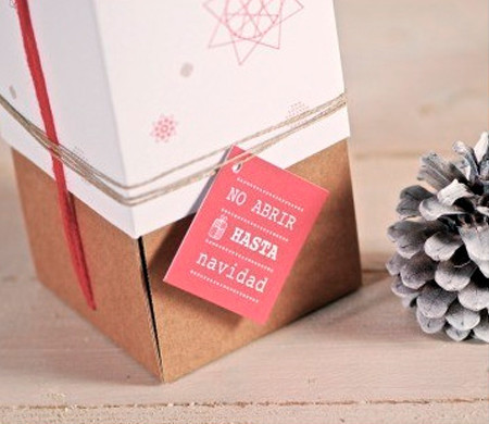 Boîte à bouteilles imprimée pour noël | SelfPackaging