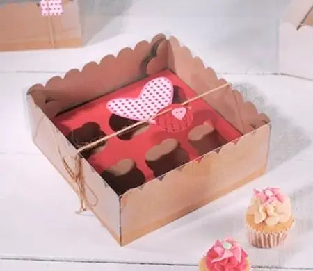 Box for 6 mini cupcakes and...