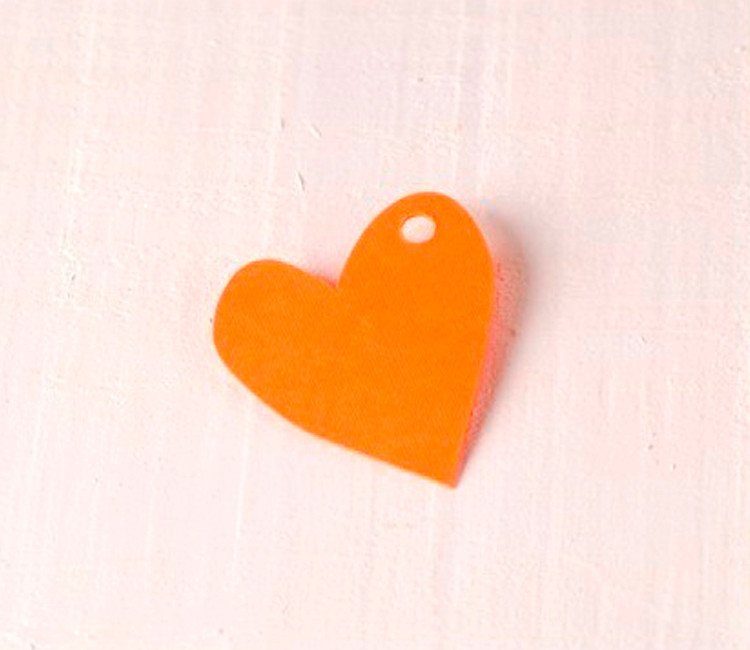 Corazón irregular de cartón para colgar. Kit de 10 ud Corazón irregular de cartón para colgar. Kit de 10 ud
