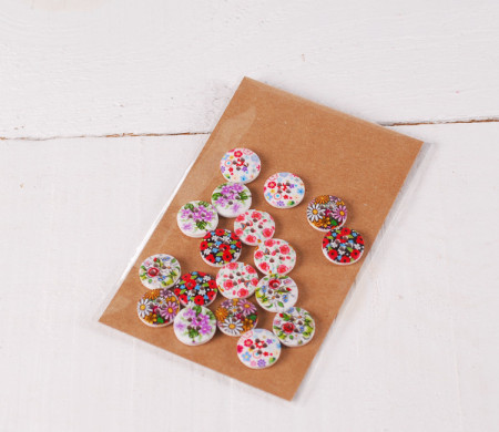 Romantic wooden buttons