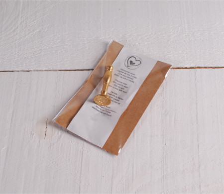 Metallic wax seal