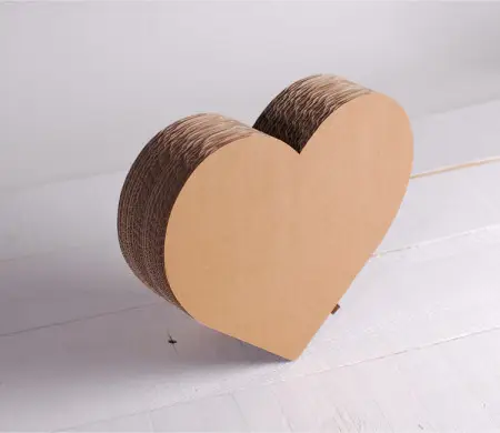 Corazón de cartón decorativo, ¡un regalo con amor!