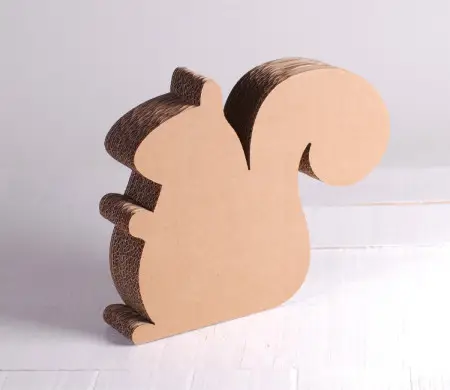 Ardilla de cartón para decorar