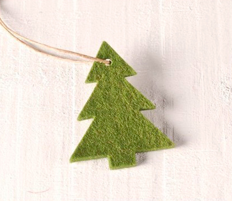 Sapin de feutrine pour cadeaux de Noël Sapin de feutrine pour cadeaux de Noël