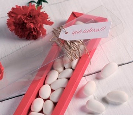 Elongated box for sweets