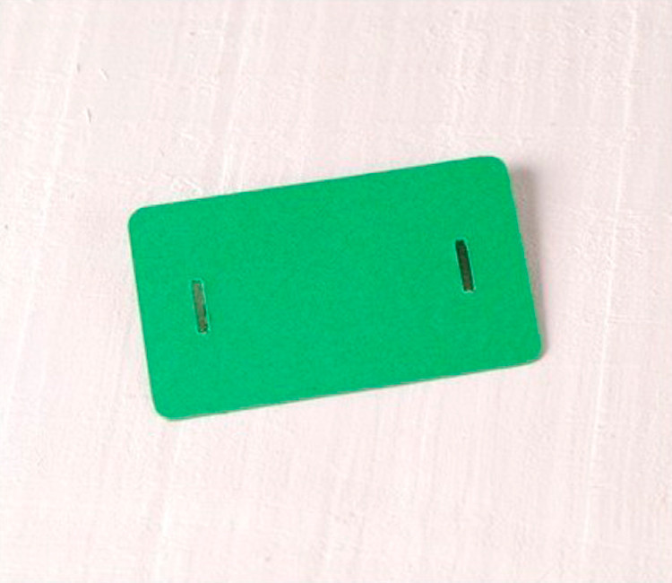 Etiquetas en forma de hebilla para regalos Etiquetas en forma de hebilla para regalos