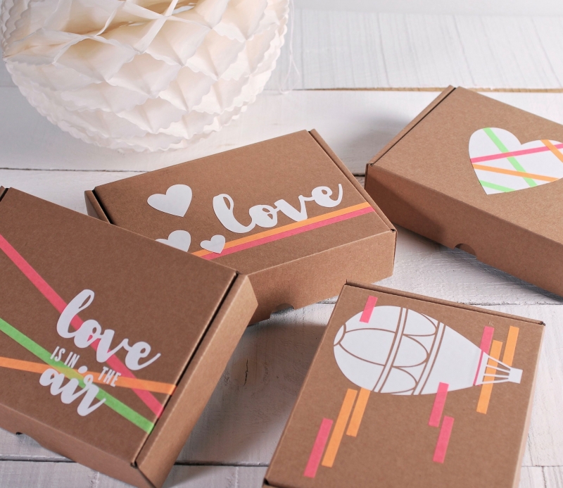 Romantic box decorated with vinyl - SelfPackaging