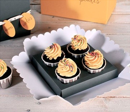 Clear box for 4 cupcakes