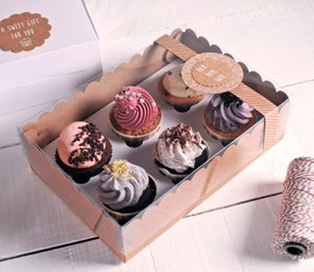 Idée de boîte kraft pour 6 cupcakes avec couvercle transparent