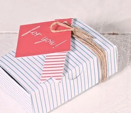 Caja impresa para tarjetas