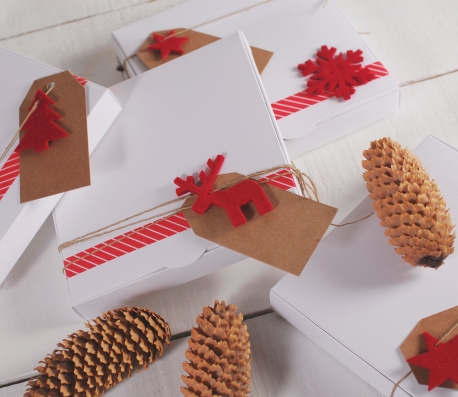 Flat box with Christmas pattern