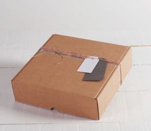 Caja para envíos, un packaging original para regalar