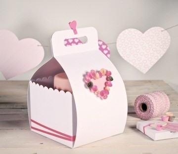 Caja decorada para pasteles