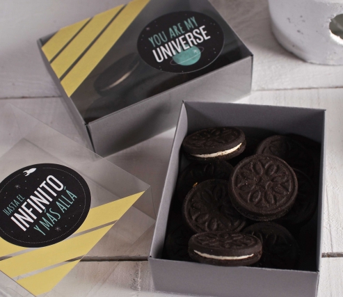 Candy box decorated with "Universe"