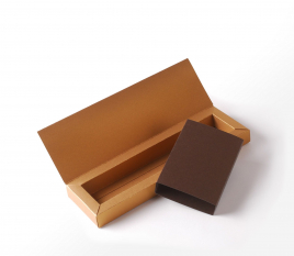 Long gift box with sleeve
