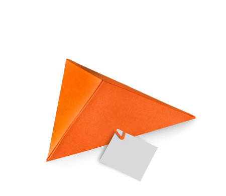 Caja Triangular de Cartón