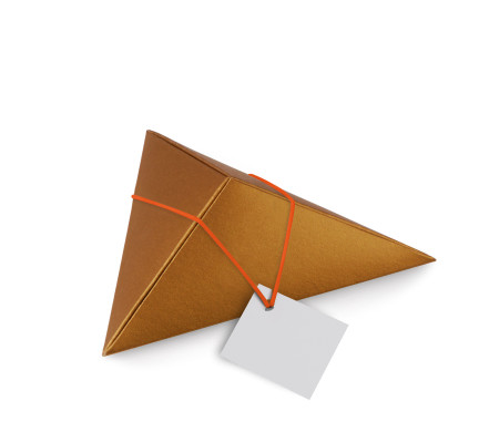 Caja Triangular de Cartón