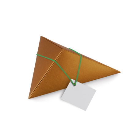 Caja Triangular de Cartón