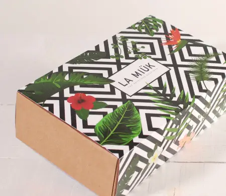 Caja para envíos personalizada