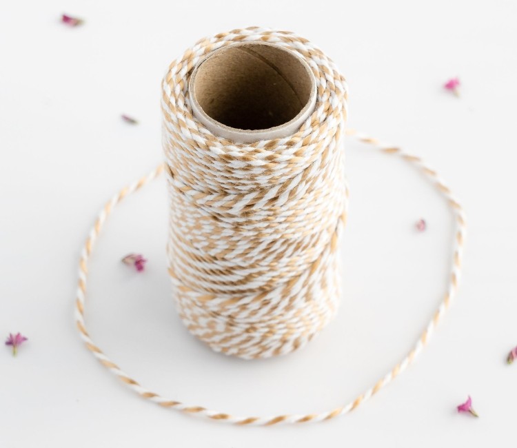 Fil Baker's Twine pour décorer vos boîtes et cadeaux Fil Baker's Twine pour décorer vos boîtes et cadeaux