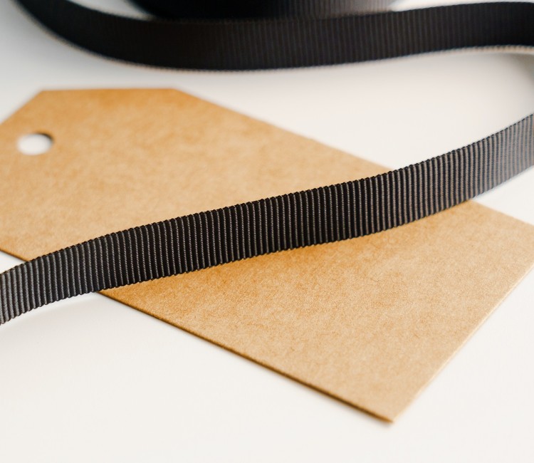 Schwarzes Grosgrain Band | SelfPackaging