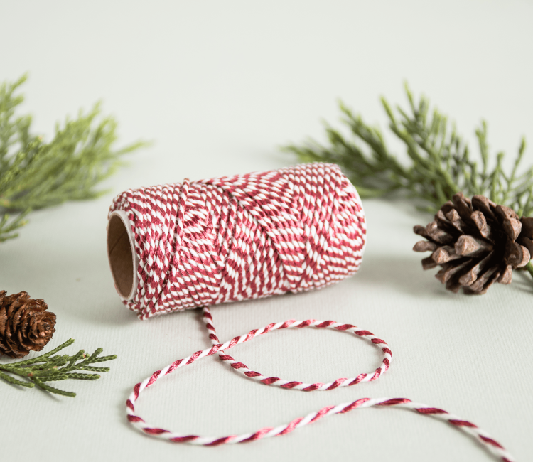 Metallisches Bäckergarn zum Dekorieren von Geschenken Metallisches Bäckergarn zum Dekorieren von Geschenken