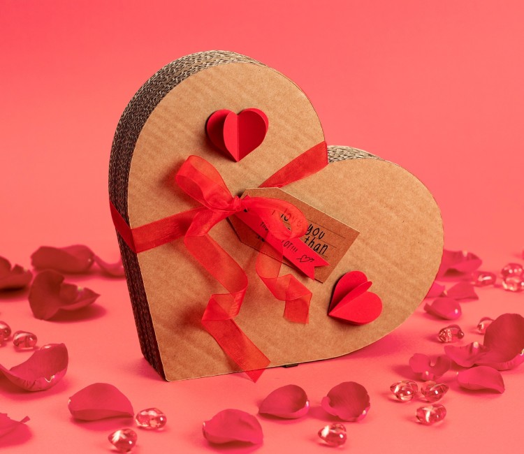 Corazón de cartón decorativo, ¡un regalo con amor! Corazón de cartón decorativo, ¡un regalo con amor!