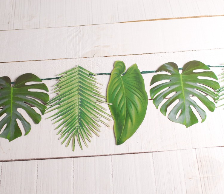 Festone con stampa tropicale Festone con stampa tropicale
