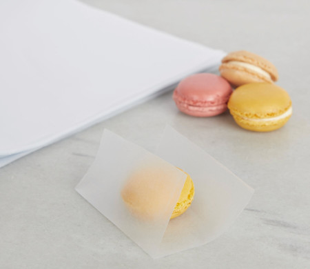  White waxed paper coated on both sides 