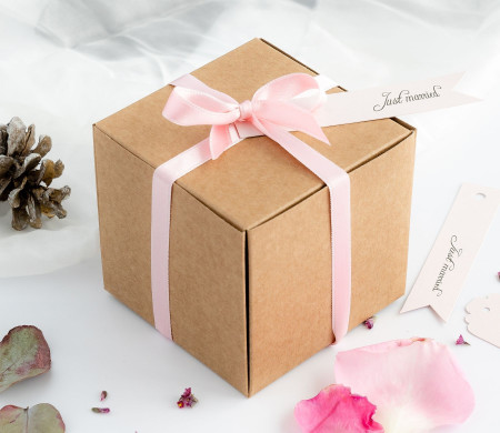 Boîte pour crèmes et petits cadeaux 