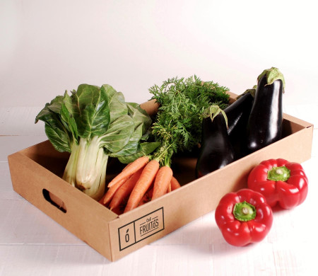 Cardboard tray for fruits and vegetables.