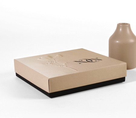 Caja cuadrada de regalo