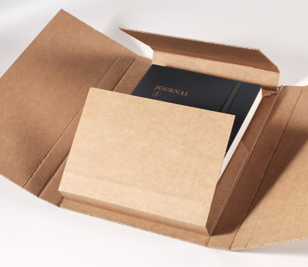 Caja de envío en cruz