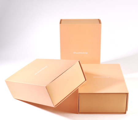 Lined gift box with folding...