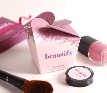 Make-up-Schachtel Blumenverschluss