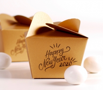 Box for New Year’s favours