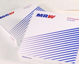 Acción presentación interna MRW. Caja envío medida estándar con impresión personalizada.